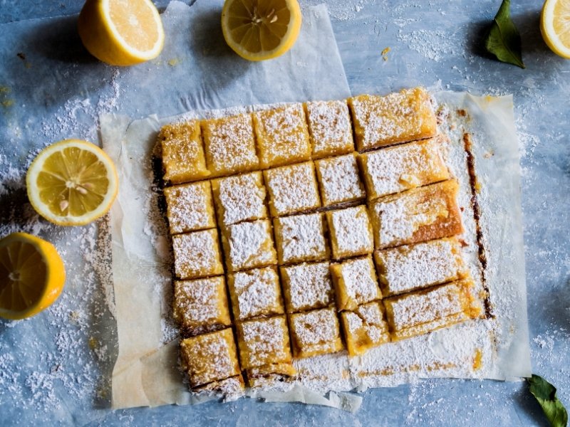 These lemon bars are vegan – so no dairy or eggs, instead the creaminess comes from blended coconut and cashews.